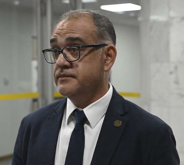 Caso Leoz: Juez admite imputación contra directivos de banco - Nacionales - ABC Color