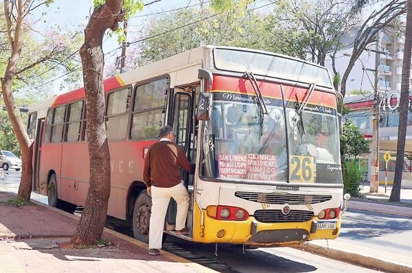 Reguladas de buses por monopolio e incapacidad empresarial