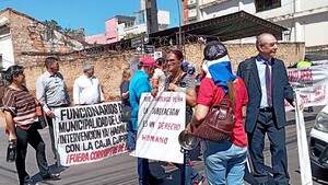 Jubilados municipales llevan 5 meses sin cobrar haberes