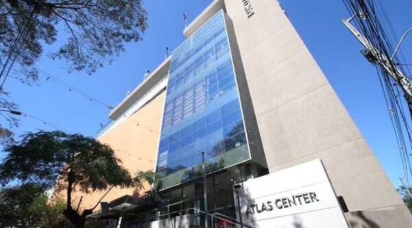 Allanan oficinas del banco Atlas por caso plagio de core bancario - Noticiero Paraguay