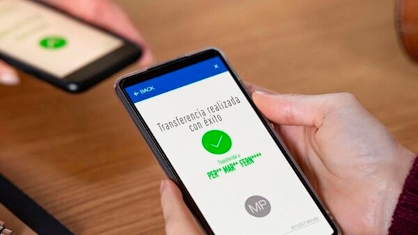 Transferencias falsas: Le compraba postres todos los días, pero nunca pagó