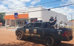 La Policía detiene a tres presuntos asaltantes del Banco Itaú en Katueté tras allanamientos en Caaguazú y Alto Paraná
