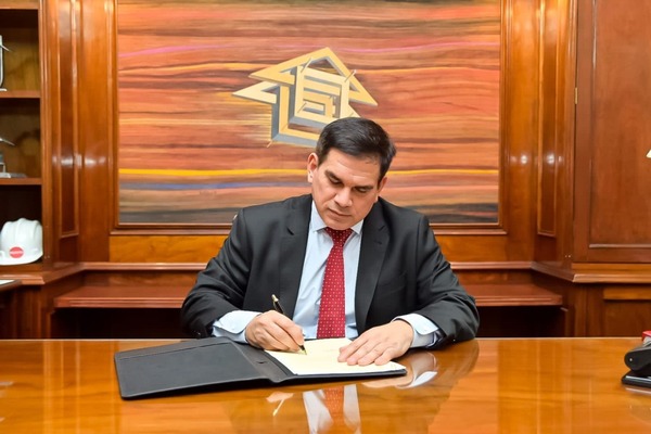 Che Róga Porã impulsa la economía con más de 42.000 viviendas gestionadas, destaca el ministro Baruja