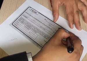 Víctima de la “mafia de los pagarés”, denuncia nueve años de descuentos - Portal Digital Cáritas Universidad Católica