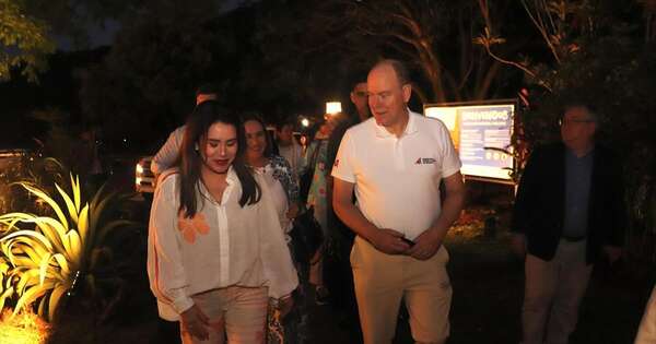 La Nación / Príncipe Alberto II de Mónaco recorre Misiones Jesuíticas y destaca legado cultural del Paraguay