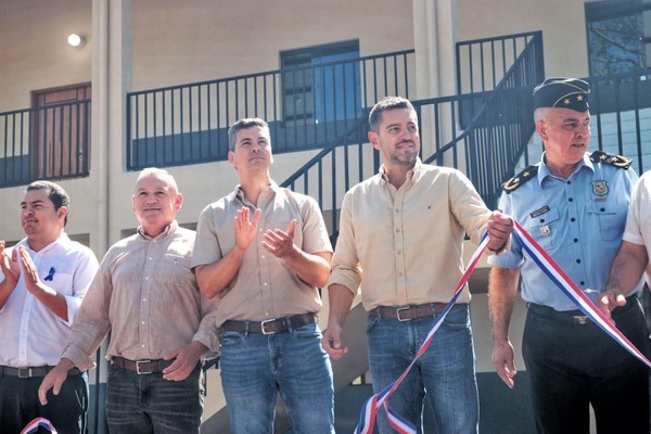 Popular / Pedro Alliana celebró obras en Ñeembucú: "Estamos haciendo justicia"