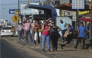 Reguladas de buses agravan caos y siniestros viales
