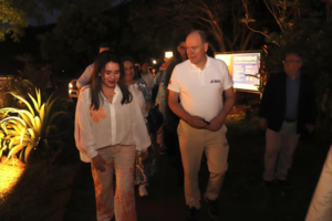 Príncipe Alberto II de Mónaco recorre Misiones Jesuíticas y destaca legado cultural del Paraguay