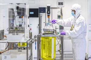 CAPACINFAR cumple 20 años transformando vidas a través de la ciencia  - Negocios - ABC Color