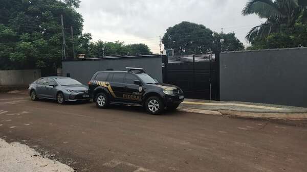 Desarticulan grupo que enviaba drogas y armas desde Paraguay a varios estados brasileños  - ABC en el Este - ABC Color