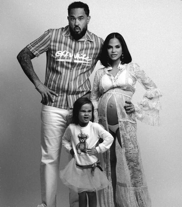 Natti Natasha ya tiene a su segunda hija en brazos - Gente - ABC Color