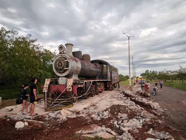 La legendaria Locomotora 521 vuelve a encender el corazón de Paraguarí