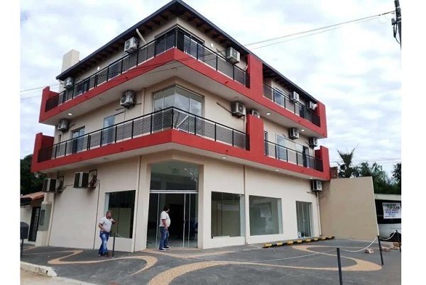 Allanan Fiscalía de Luque por presunta falsificación y usurpación