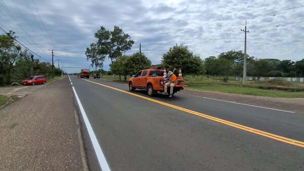 Tras reclamos ciudadanos, el MOPC retoma señalización de la ruta PY20 en Ayolas - Nacionales - ABC Color