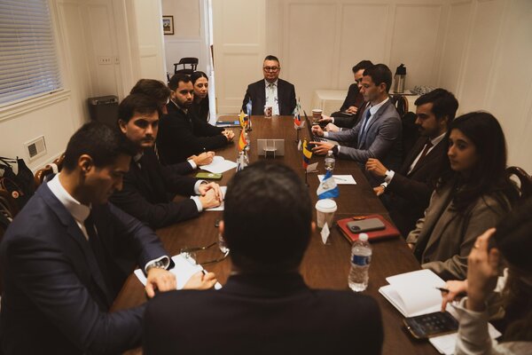 Popular / Embajador paraguayo en yankilandia potencia a jóvenes y proyecta mayor inversión en Paraguay