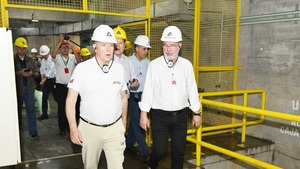 Príncipe de Mónaco visitó Itaipú y destacó su magnitud