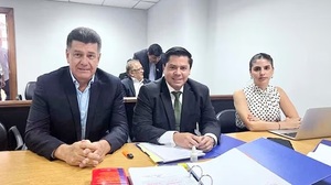 Caso facturas: Anulan acusación y sobreseen a Efraín Alegre