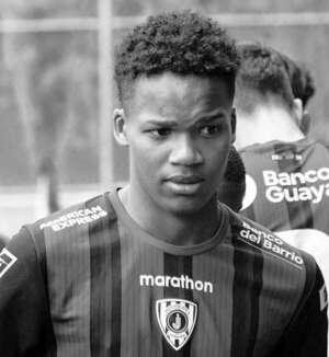 Ecuador: Futbolista adolescente fallece por bala perdida - Fútbol Internacional - ABC Color