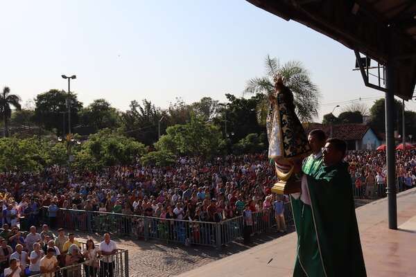 “El único Redentor es Jesucristo, pero María es una poderosa intercesora”, afirma el rector de la Basílica de Caacupé  - Nacionales - ABC Color