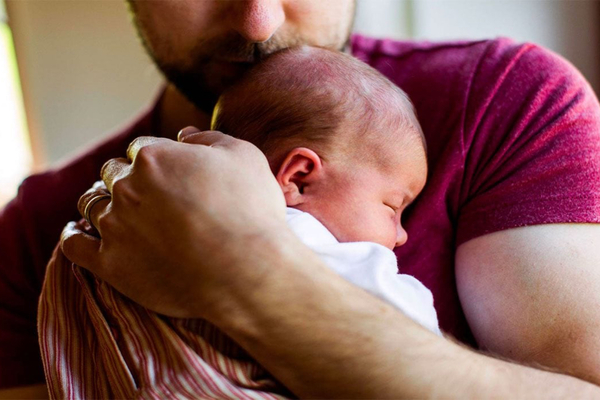 Plantean extender permiso por paternidad: buscan ampliar a 30 días en algunos casos | Unicanal