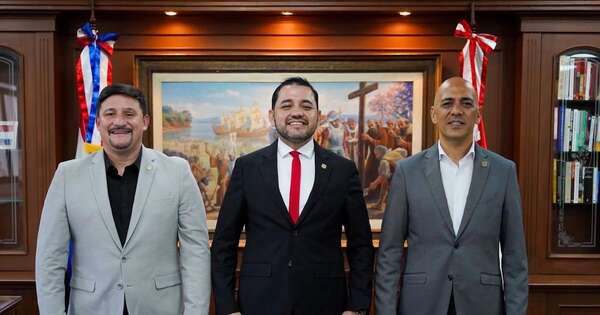 La Nación / La Junta Municipal de Asunción eligió a su nueva Mesa Directiva