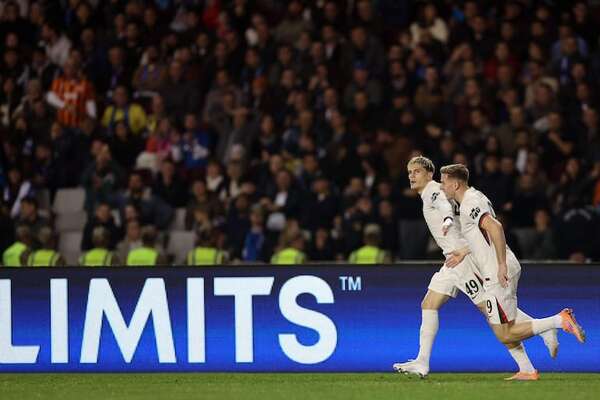 Chelsea se salva del descalabro ante el sorprendente Qarabag - Fútbol Internacional - ABC Color