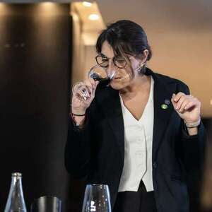 Una paraguaya es la sommelier que más sabe de vinos en Argentina  - Nacionales - ABC Color