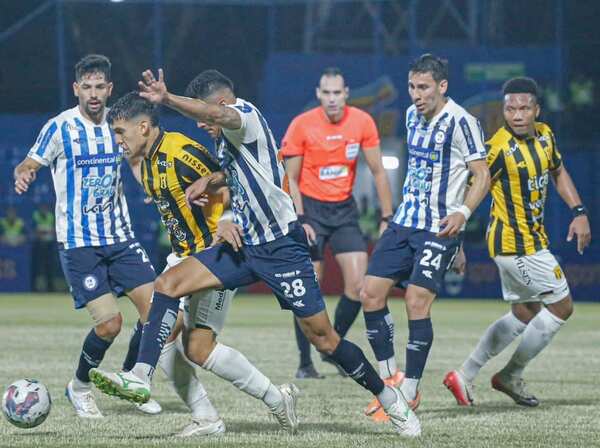 Doble canto histórico del Gallo norteño: es finalista de Copa Paraguay y jugará la Libertadores - La Tribuna