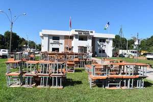 Gobernación entregó mobiliarios a instituciones escolares de la zona sur de San Pedro - Nacionales - ABC Color