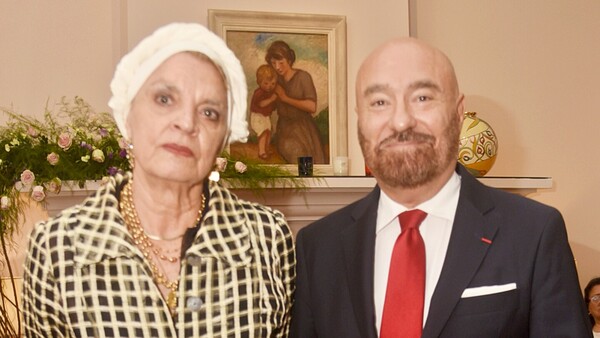 La condecoración a Milda Rivarola