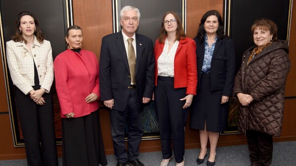 La Asociación Consular dio un brindis en sesión de honor