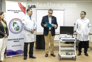 Universidad Sudamericana entregó moderno equipo de Electromiógrafo al Servicio de Neurología del Hospital Central IPS  - El Nordestino