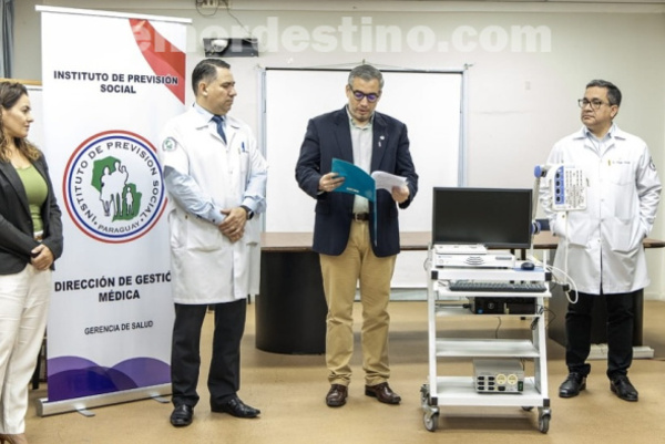 Universidad Sudamericana entregó moderno equipo de Electromiógrafo al Servicio de Neurología del Hospital Central IPS  - El Nordestino