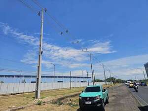 ANDE prevé mayores aumentos en media y alta tensión, según estudio - Economía - ABC Color