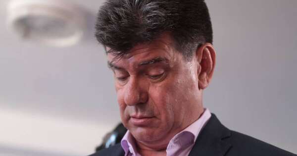 La Nación / Suspicaz blanqueo a Efraín por falsificación de facturas