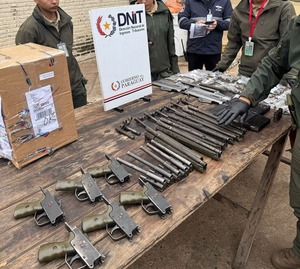 Nuevos controles de la DNIT a quienes importan armas en Paraguay
