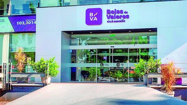 Bolsa cierra un octubre récord y apunta a un 2025 sin precedentes