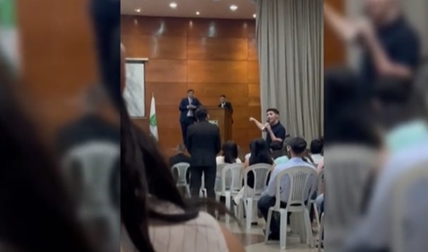 Estudiante encara a “Beto” Ovelar por nepotismo y “nepobabies” en la UNA