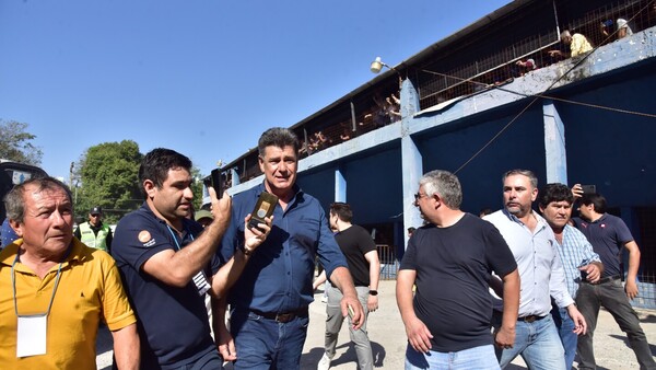 Llanistas y cartistas montaron acusación contra Efraín Alegre, sostiene abogado