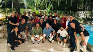 Emotivo encuentro de los campeones 2015