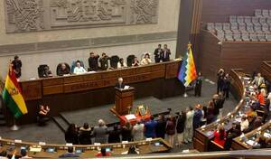 En Bolivia, la Biblia regresa al recinto de juramento de la Cámara de Diputados