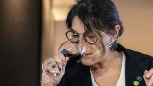 Una paraguaya se corona como la mayor experta de vinos en Argentina: Ella es Alma