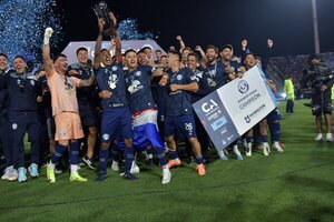 Con dos paraguayos, Independiente Rivadavia ganó la Copa Argentina 2025