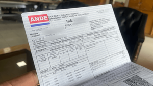 ANDE prevé mayores aumentos en media y alta tensión, según estudio - Noticiero Paraguay