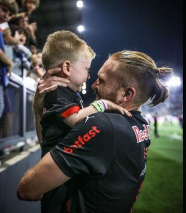 Popular / El Vikingo anotó un golazo en el triunfo de Bragantino