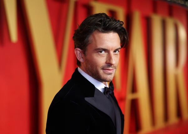 Popular / (GALERÍA) ¡Paraguaya posó al lado del hombre más sexy del 2025!