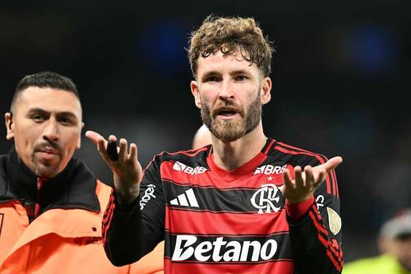 Brasileirão: Flamengo tropieza  y le sirve el liderato en solitario al Palmeiras - Fútbol Internacional - ABC Color