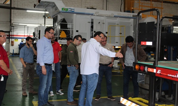 Gobernación de Caaguazú adquirió su primera máquina asfáltica - OviedoPress