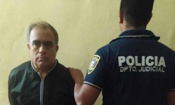 El ex intendente prófugo Roberto Cárdenas se entrega a la Policía para cumplir su condena – Prensa 5