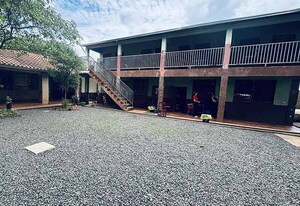 Después de una década, escuela de Hernandarias vuelve a tener agua las 24 horas, gracias a Melli González | DIARIO PRIMERA PLANA